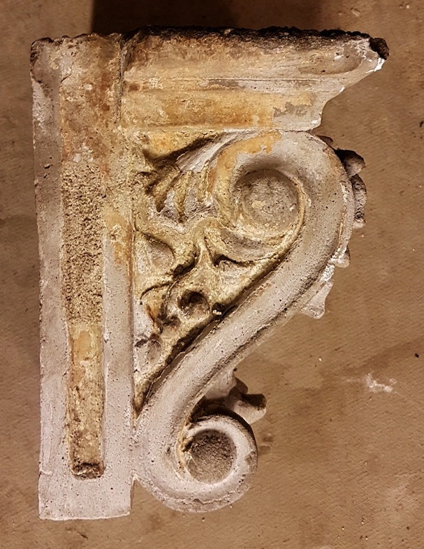 Vintage Plaster Corbel