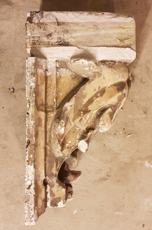 Vintage Plaster Corbel