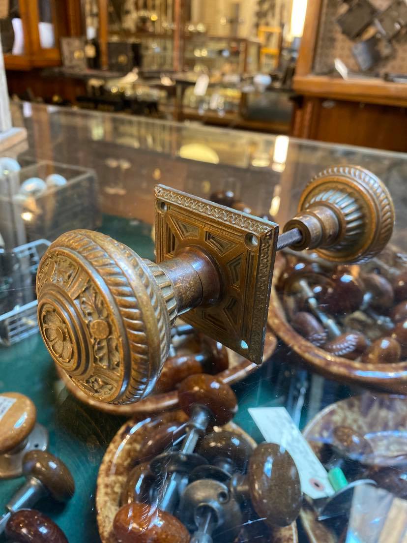 Antique Victorian Doorknobs & Unique Rosette