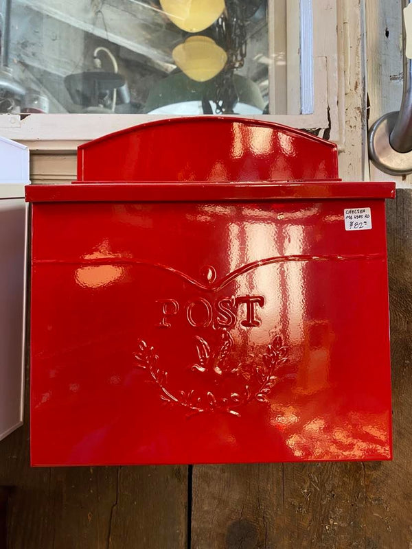 "Chelsea" Metal Mailbox