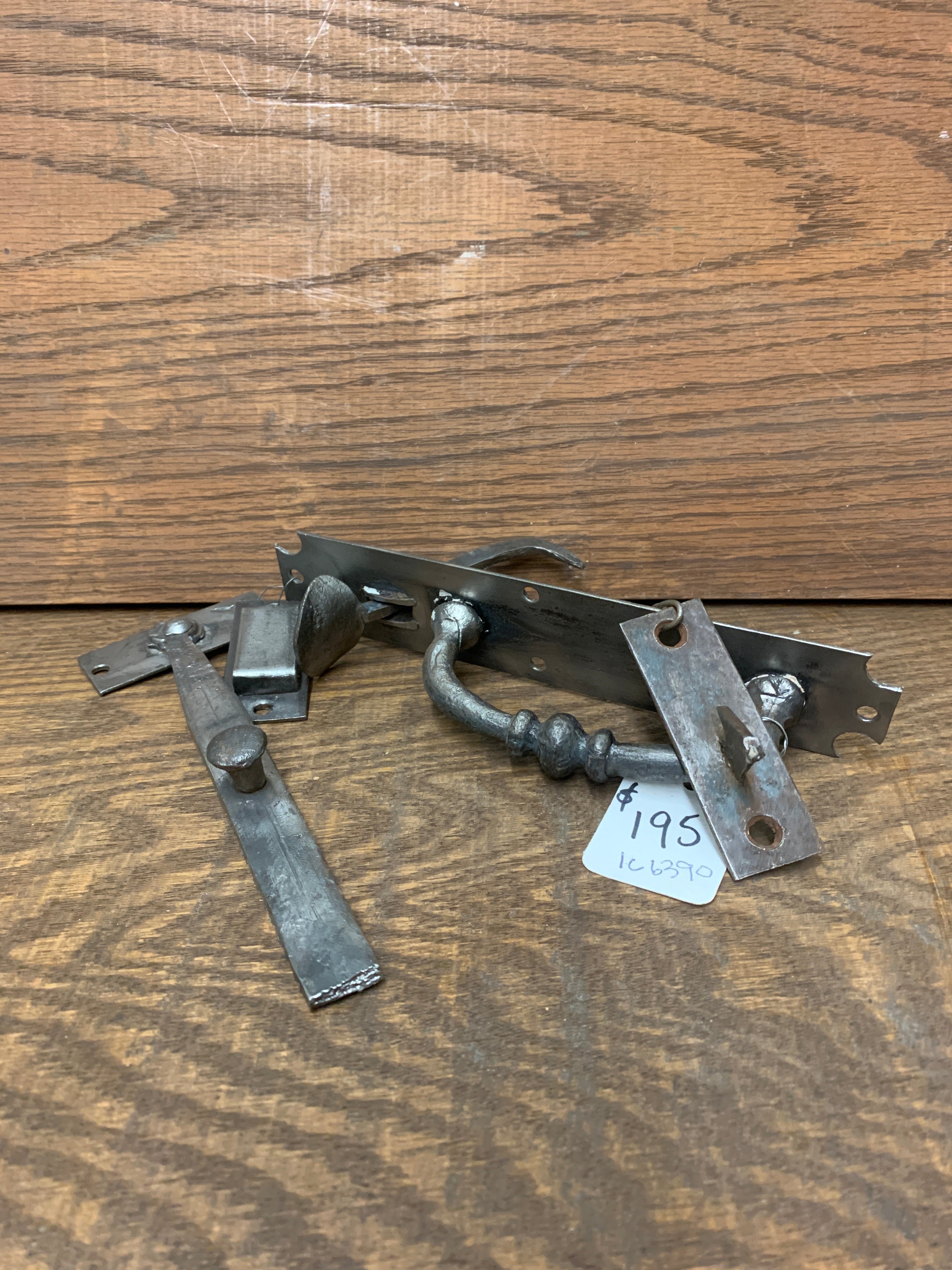 Clipped corner Norfolk thumblatch set ca.- 1740-1840