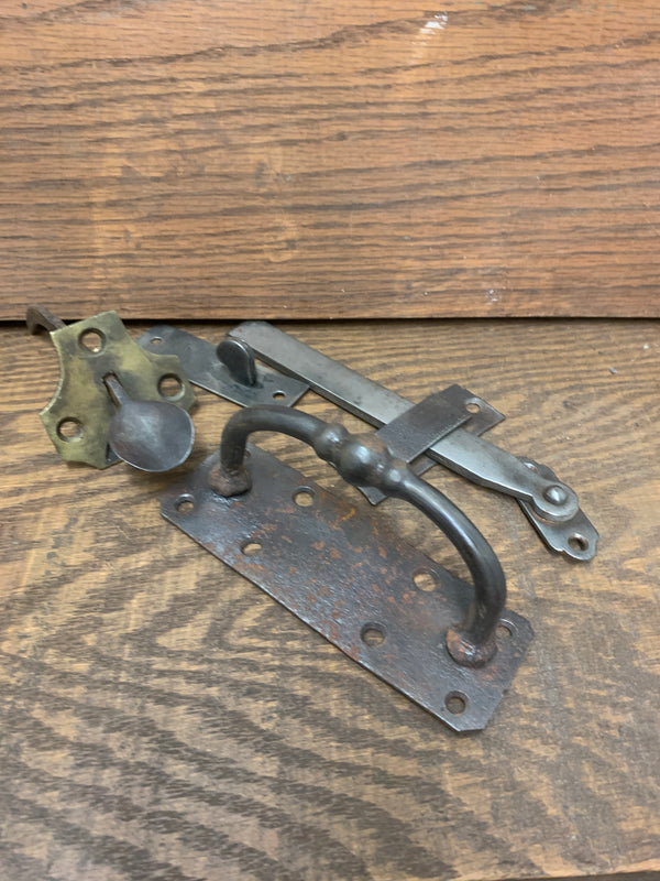 Unusual two-piece thumblatch set ca. 1740-1840