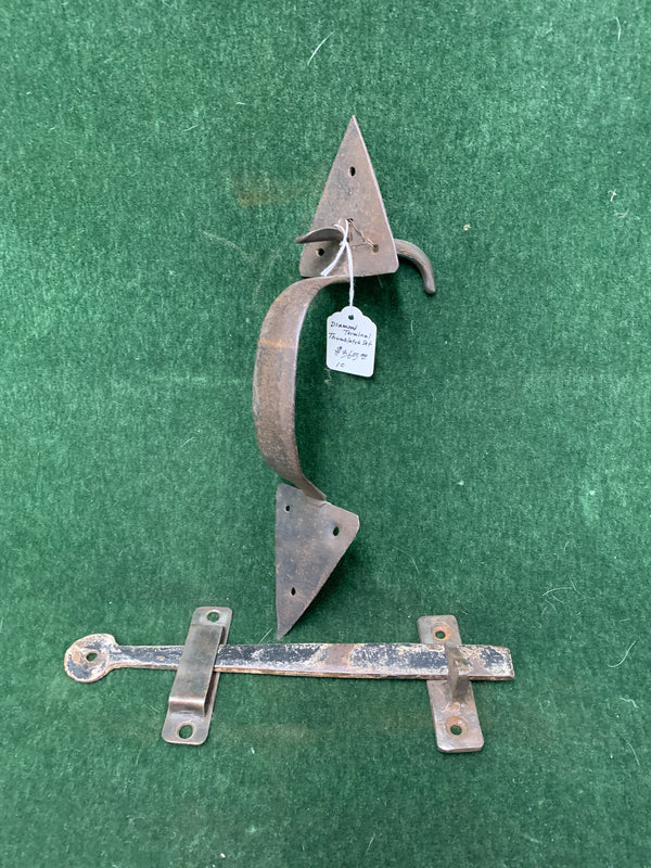 Diamond terminal suffolk thumblatch ca. 1640-1740