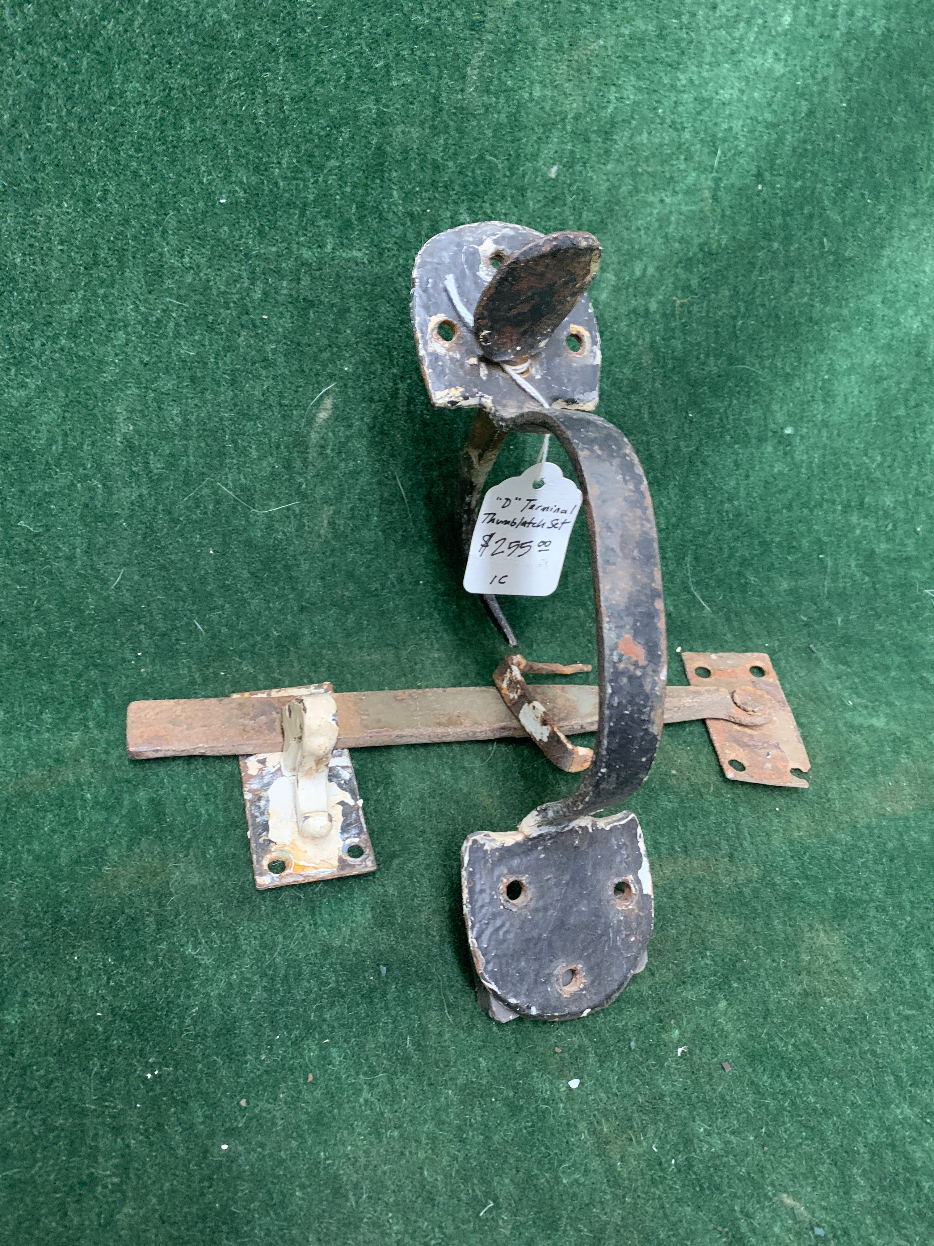 Uncommon D-shaped  hand-forged thumblatch ca. 1740-1840