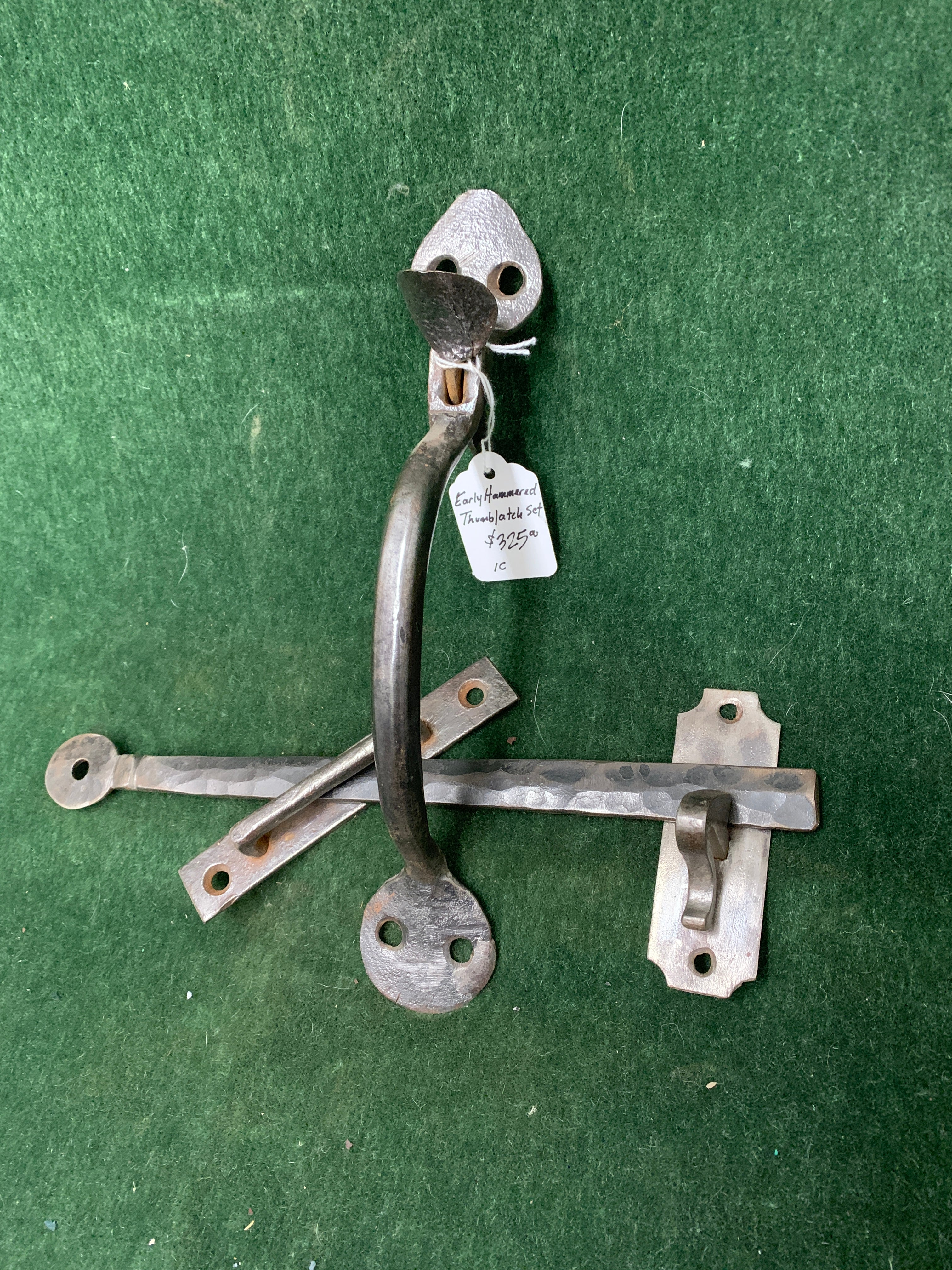 Large forged thumblatch ca. 1640-1740