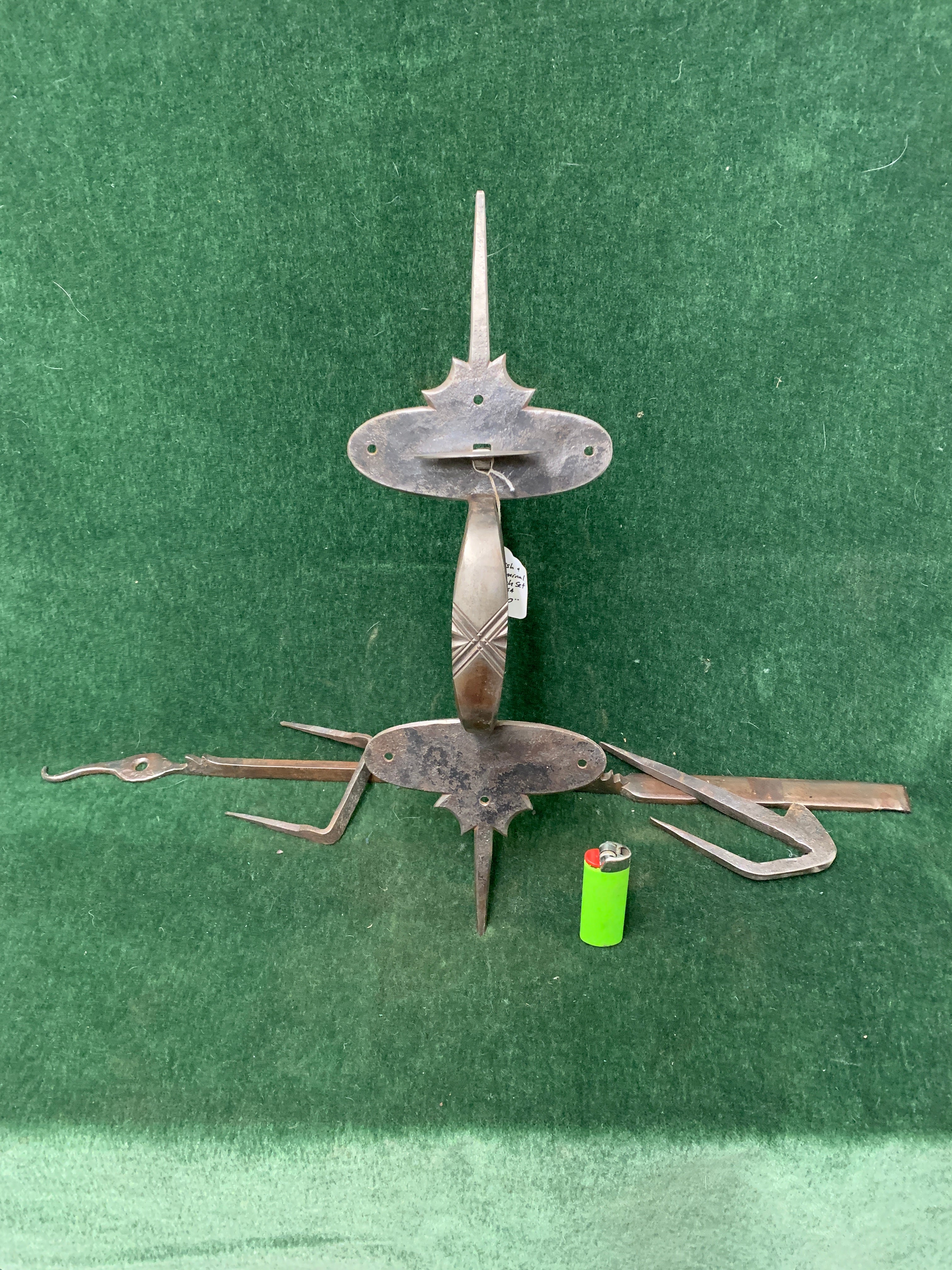 Superlatively designed Suffolk thumblatch ca. 1740-1840