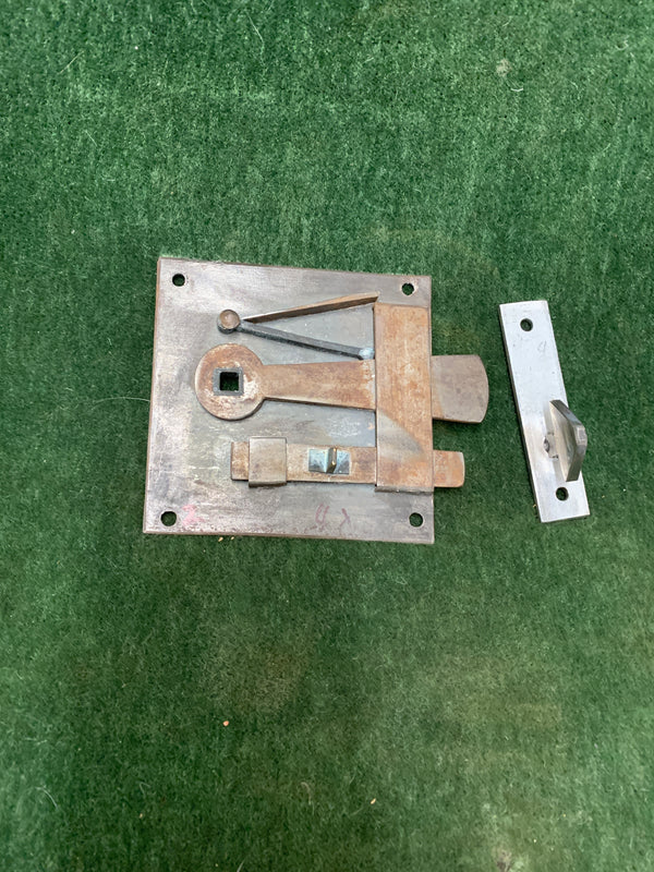 Large 'L' Plate Latch or " Wishbone" Latch- Right Hand door 4 5/8" x 4 5/8"- ca. 1750-1790