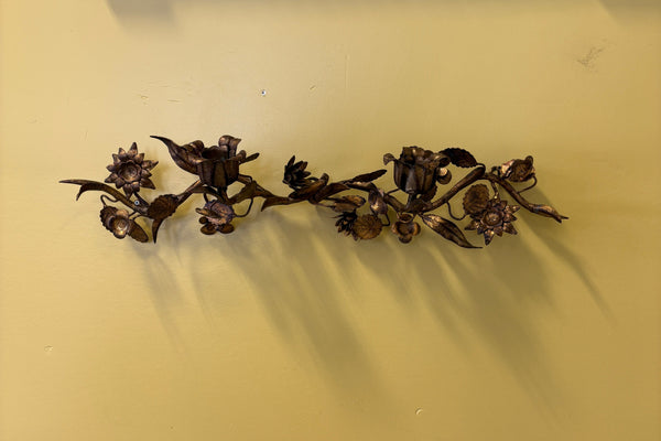 Gilded metal Italian wall sconce