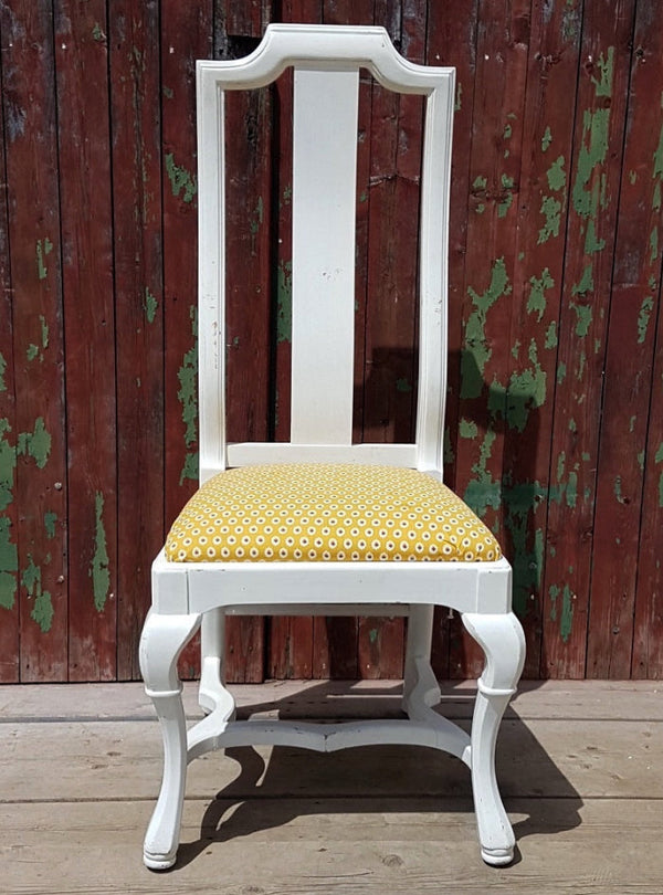 Vintage Queen Anne Style Dining Chairs