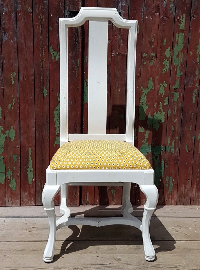 Vintage Queen Anne Style Dining Chairs