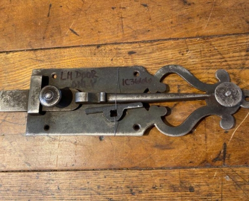 Antique Plate Latch