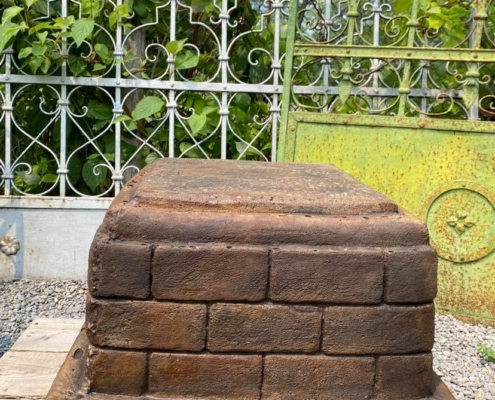 Vintage Style Stacked Brick Garden Riser Block