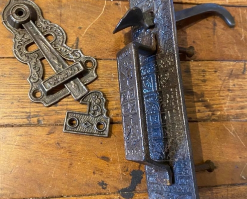 Antique Thumb Latch Set