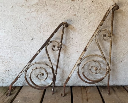 Pair of Antique European Brackets