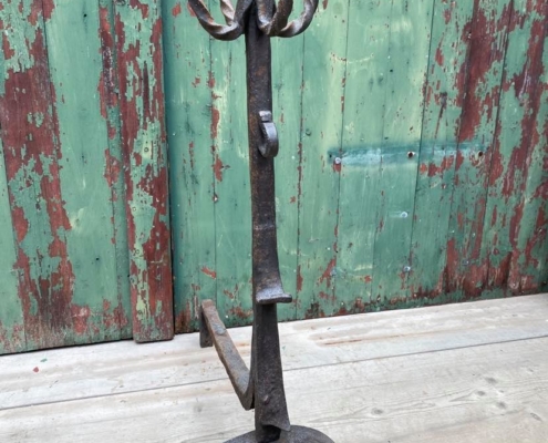 Single Early Andiron