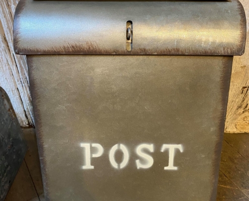 Vintage Style Post Mailbox