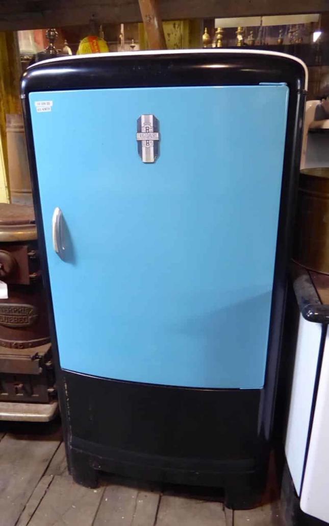 IC0104 - Vintage Art Deco Refrigerator - Legacy Vintage Building