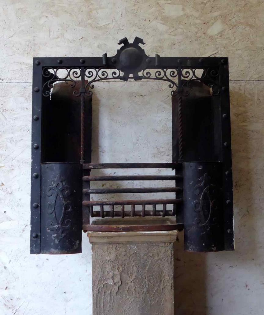 IC0213 - Antique Cast Iron Fireplace Insert - Legacy Vintage Building