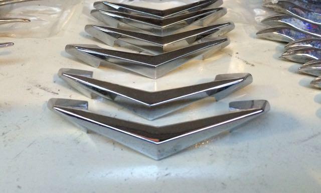 IC0578 - Six Art Deco Antique Cabinet Handles - Legacy Vintage Building