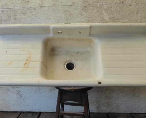 Porcelain coated antique cast iron sink