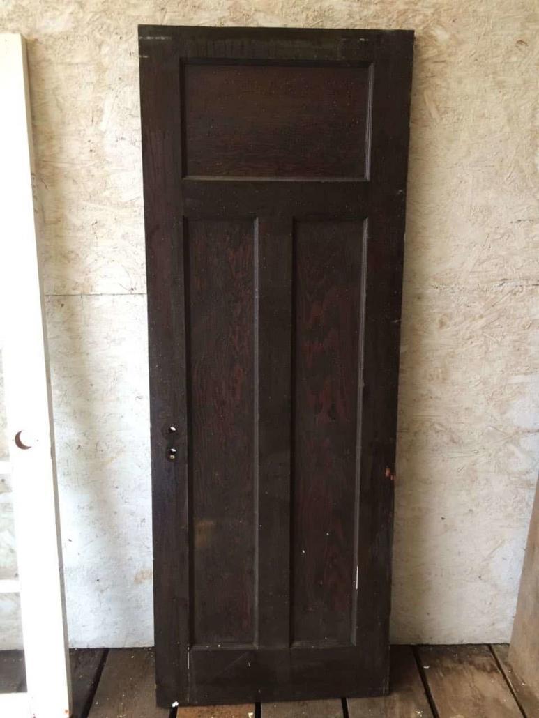 Ic1339 Antique Three Panel Solid Interior Door 28 X 75 75 Inches