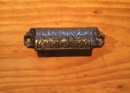Old antique style reproduction Patterned Bin Pull